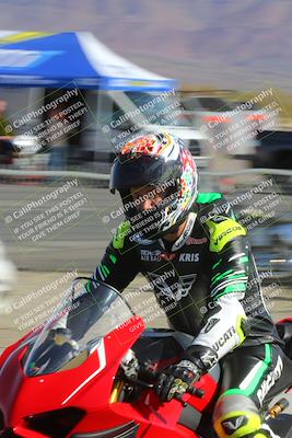 media/Mar-20-2023-Moto Forza (Mon) [[d0bbc59e78]]/Around the Pits/